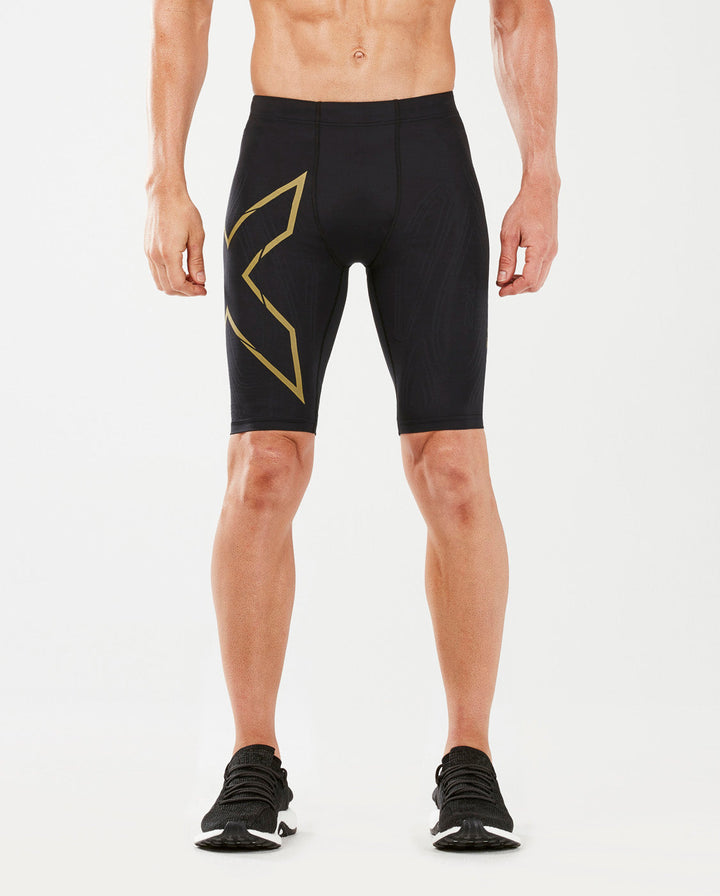 Pánské zlaté reflexní běžecké kompresní kraťasy 2XU LIGHT SPEED